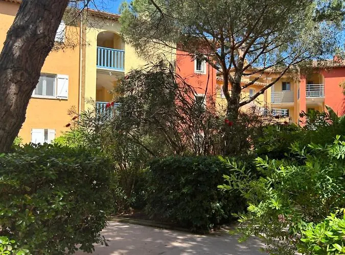 Entre Et Piscine Hyères