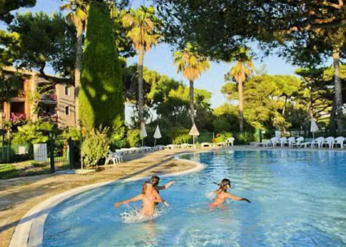 Lejlighed Entre Et Piscine *